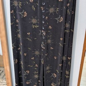 Floral Black Skirt With Button Front Detail - Petite